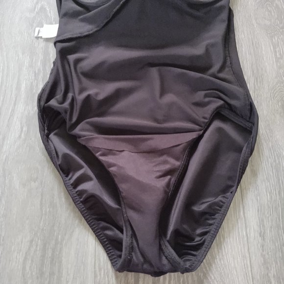 MagicSuit Notch Detail Halter Top One Piece Swimsuit Size 8 DD - Picture 7 of 13